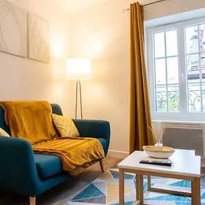 Appartement Superbe T2 Centre Dernier Etage Avec Balcon, Valence (Drome)