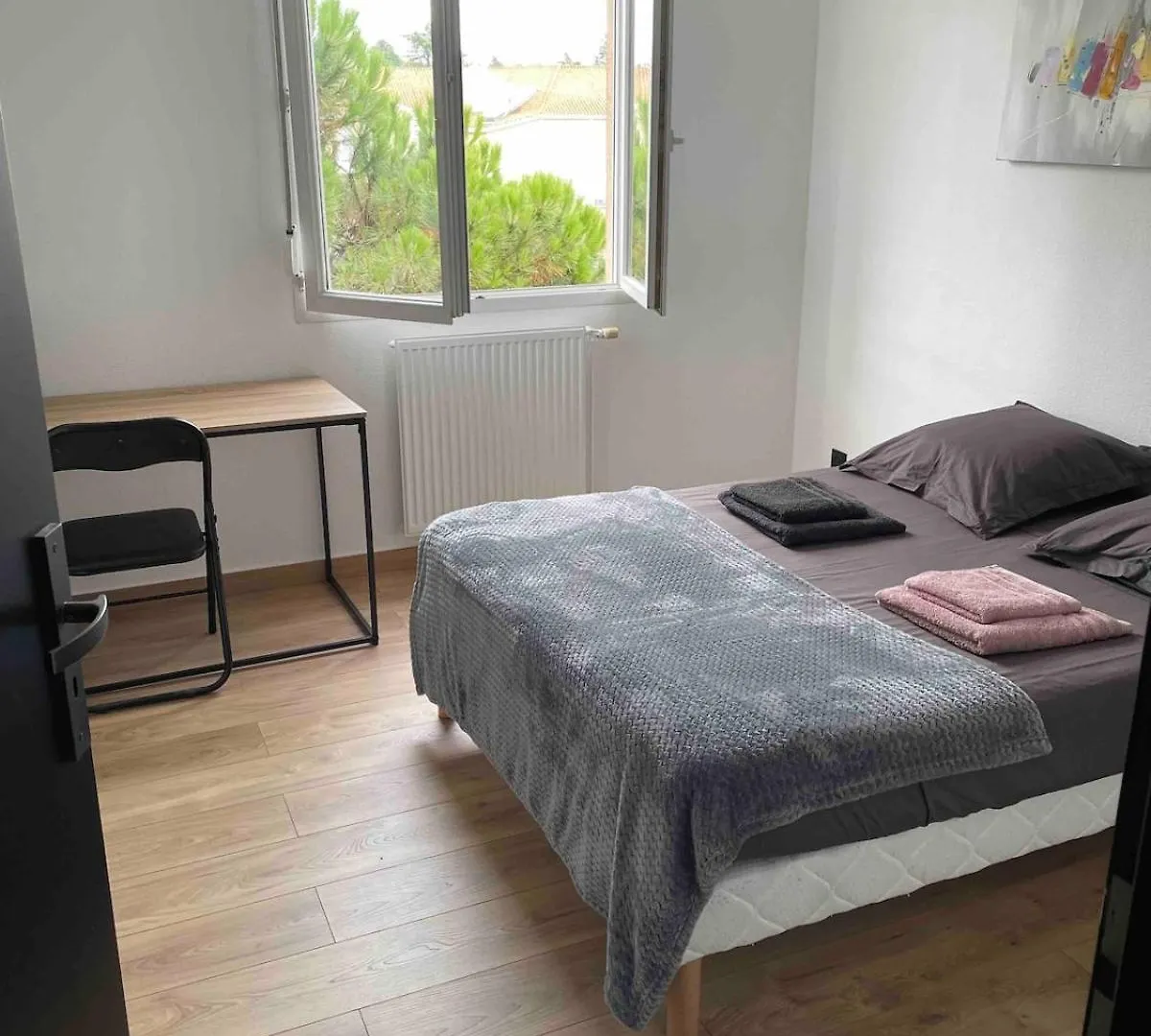 Apartment Grand Appartement Cosy Avec Terrasse Parking Valence  France